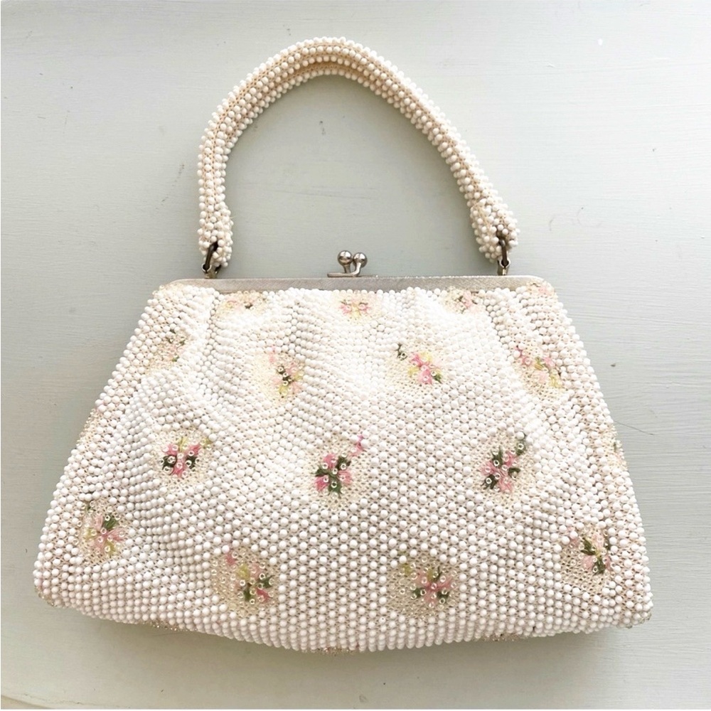 Vintage Beaded Ivory Purse With Embroidered Flowers Lined Kiss Lock 50’-60’s